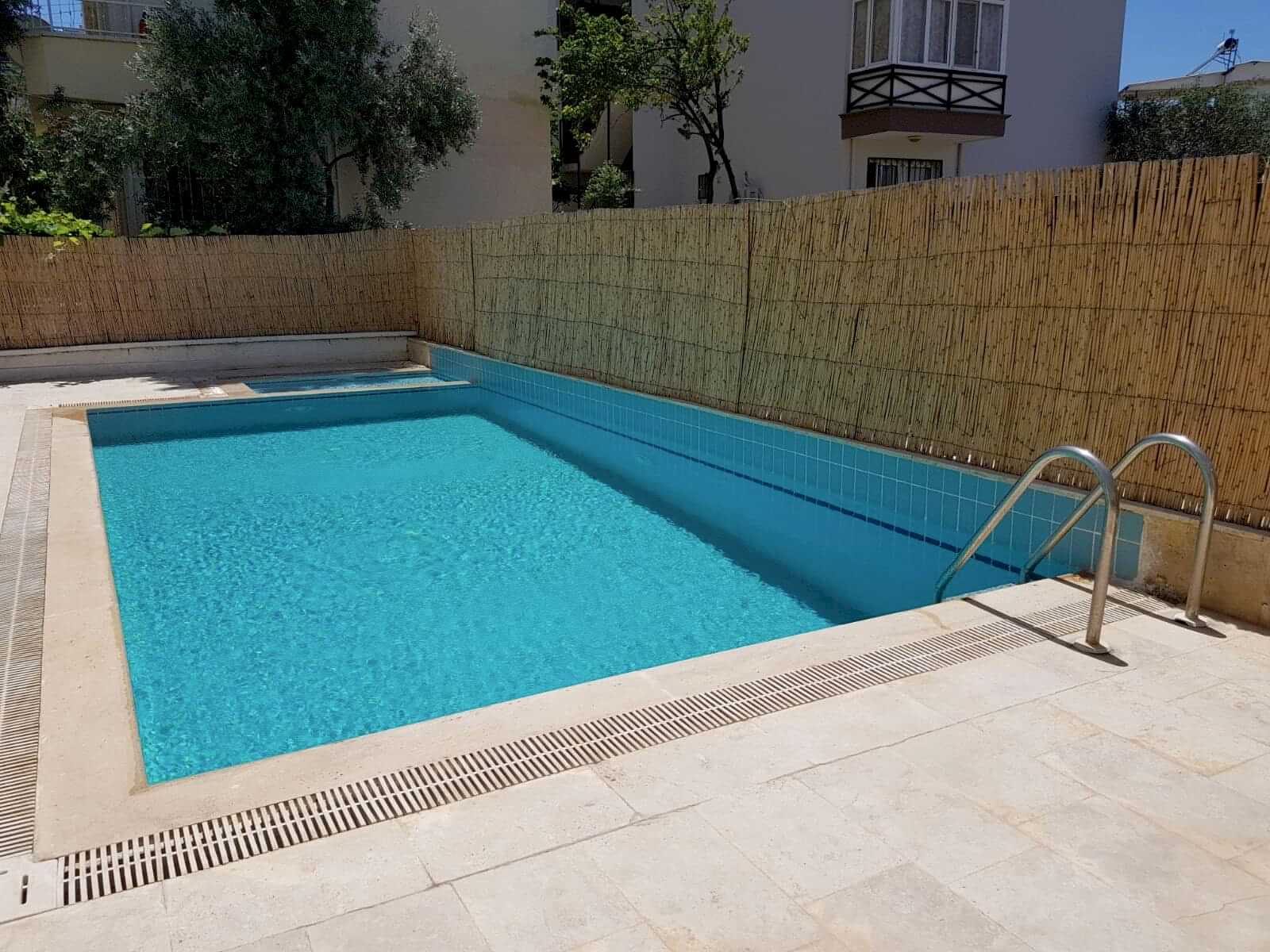 Güzelbahçe Apartmanı